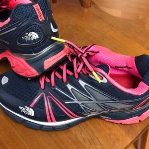8.5 north face tenis shoe